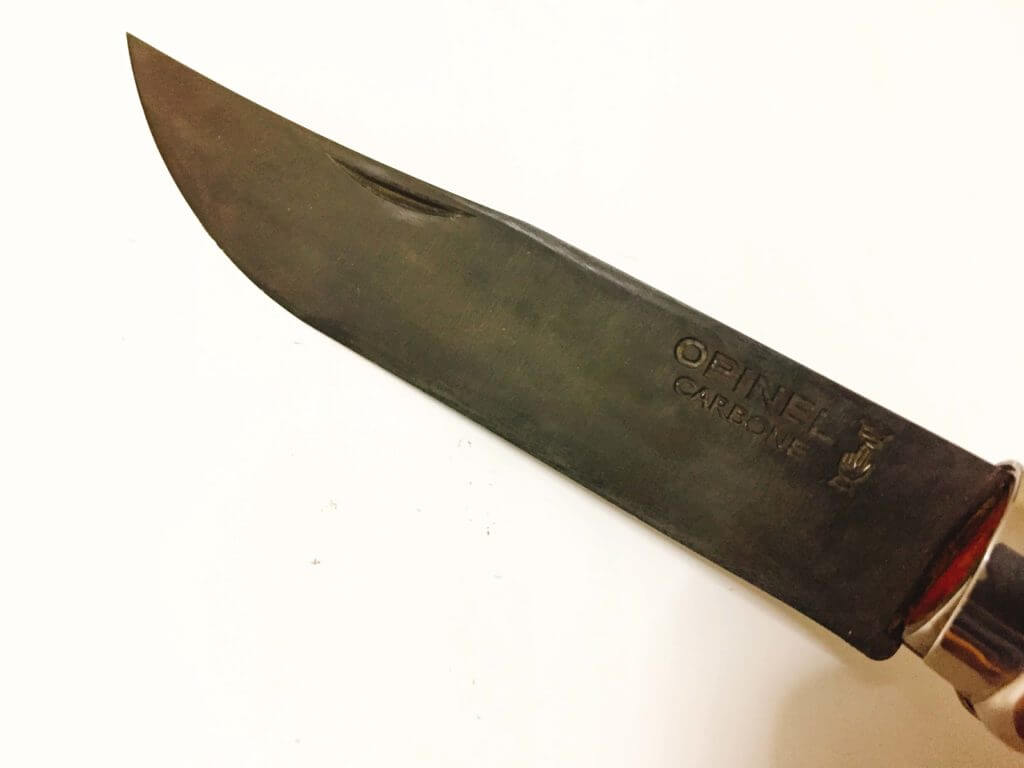 黒錆加工したオピネルの炭素鋼ナイフ