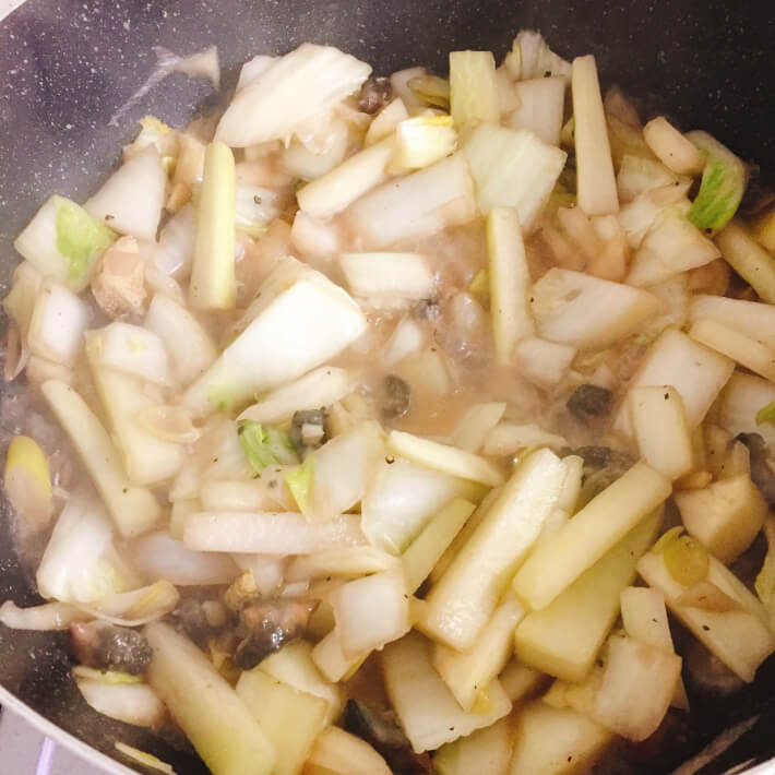 釣ったアオナマコで台湾風薬膳ナマコスープを作る