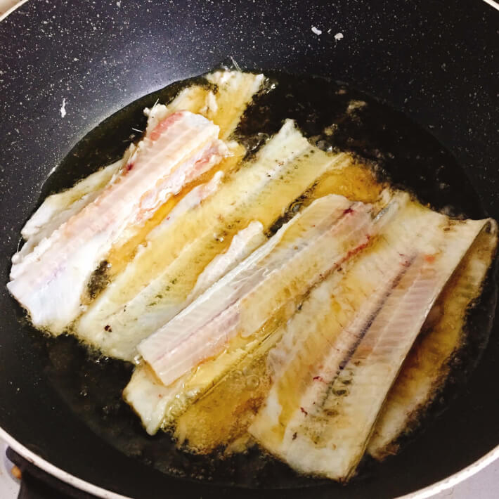 タチウオの骨煎餅 Oretsuri 俺釣