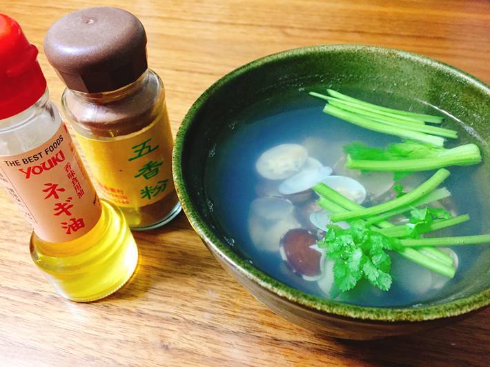 アサリの台湾風スープ